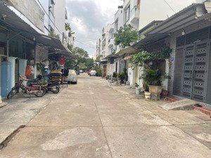 bán đất tặng nhà cấp 4 cũ ngay làn 2 đường bê tông nguyễn thị định nha trang