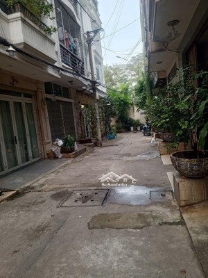 căn nhà 4x11 - 4 tầng - 6pn ngay nguyễn kiệm - giá chỉ 10.2 tỷ