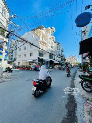 chính chủ. nhà mặt tiền kinh doanh đường số 30 p6 gv . vị trí buôn bán sầm uất. dt 4 x 19