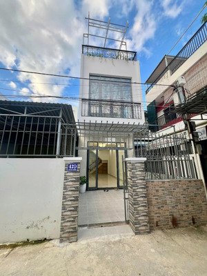 bán nhà 3 tầng đường hồ xuân hương tttp nha trang, gần biển, gần chợ, sổ đỏ hoàn công