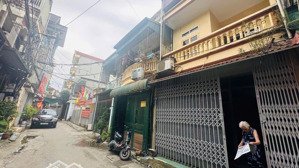 e cần tiền trả lương công nhân lên cần bán căn nhà 100m tại thành phố hòa bình trước tết