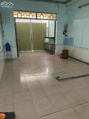 Nhà cấp 4 mặt tiền đường 6 Lò Lu, Trường Thạnh, Quận 9, DT 154m2,giá 12 tỷ thương lượng.