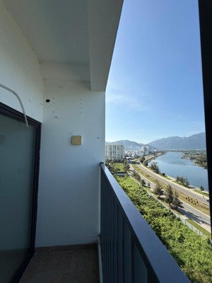 căn hộ 3pn view sông, view siêu đô thị sungroup, sổ hồng sẵn, giá tốt