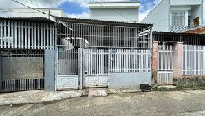 bán nhà + 4 phòng trọ hẻm ô tô nguyễn khuyến gần chợ vĩnh hải, cách biển 1,2km