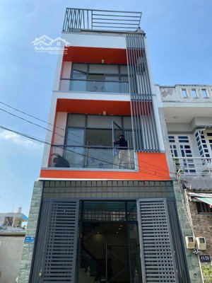 cho thuê nhà 3 lầu full nội thất mặt tiền đường giá 12tr