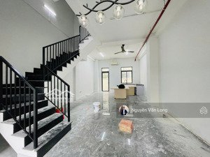 nhà phố mặt tiền đường 25m, hoàn thiện nội thất cơ bản giá 27tr. phù hợp để ở, làm văn phòng