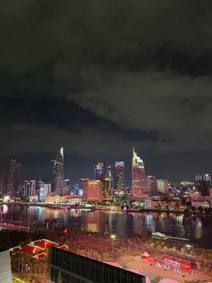 bán 2pn opera tầng cao, view sông q1 giá tốt