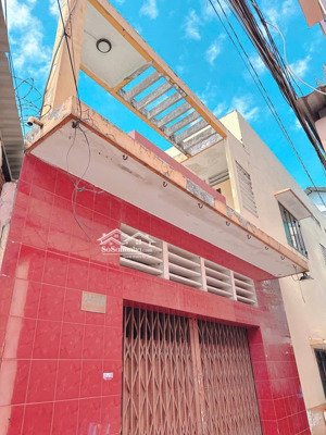 cần bán gấp căn nhà ngay trung tâm quận phú nhuận diện tích khủng