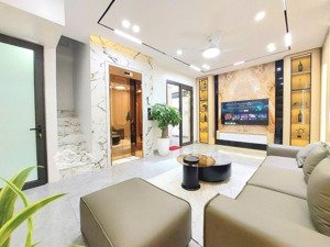 hiếm luôn, ngọc khánh, thang máy, ngõ ô tô, 2 thoáng, full nội thất, ở ngay, thông đê la thành