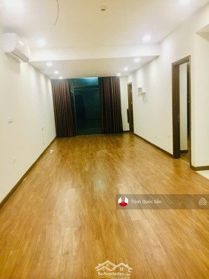 cho thuê n09b1 thành thái, căn 3 ngủ , đồ cơ bản, 15 triệu. lh o.974.00.6856