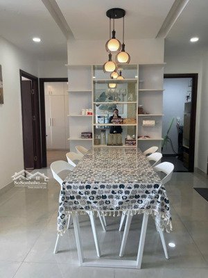 chính chủ cho thuê căn hộ 2 ngủ + 2wc view biển mỹ khê