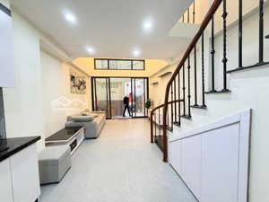 bán nhà lạc long quân - 40m - 5 tầng - lô góc - 9 tỷ 8 - ngõ thông rộng - full nội thất - nhà mới