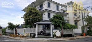 Bán biệt thự hạng sang tại Phừơng Phú Tân,Bến Tre.Căn góc 2 mặt tiền