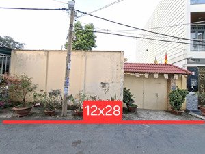 bán đất 12 x 28m, tặng nhà c4 còn mới, hẻm 6m huỳnh thị hai cách chợ hạt điều 300m.