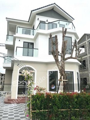 bán giá tốt 1 số biệt thự mhdi cam ranh khu nhà ở phân cho cán bộ gđhải quân vùng 4 và quân đội