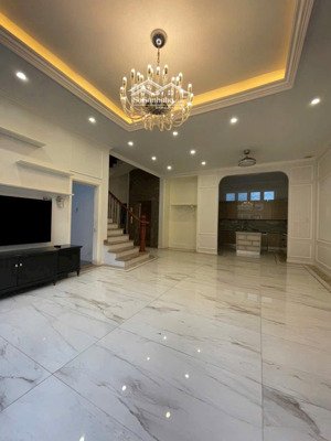 cần bán nhà mặt phố tại nguyễn văn hưởng, 47 tỷ vnd, 100m2, giá ưu đãi, chính chủ