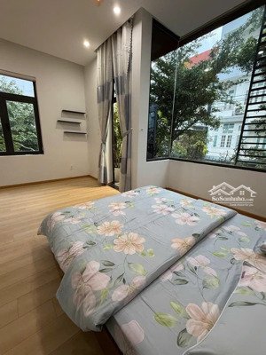 bán gấp nhà 3 tầng góc 2 mặt tiền 3 mặt thoáng ngay sát đường 2/9, hải châu, giá nhỉnh 15 tỷ