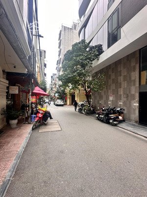 siêu phẩm pháo đài láng - đống đa - lô góc - vỉa hè - ôtô tránh - dt 56m2 6tầng mt 4,3m giá 31,9tỷ