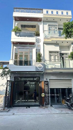 nhà 1 trệt 2 lầu đúc đổ 3 tấm, tặng full nội thất nhà thiết kế hiện đại, giá tốt đón tết 2026