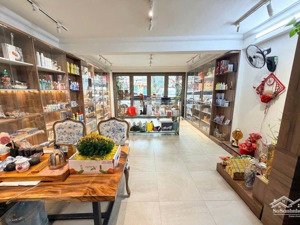 mặt phố hoè nhai- 6 tầng - mt 5m - kinh doanh đỉnh - 30,5 tỷ