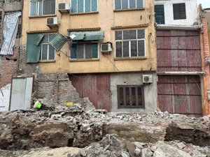 cần cho thuê nhà đường vành đai 1 mới mở rộng, nhà có mặt tiền rộng 8m