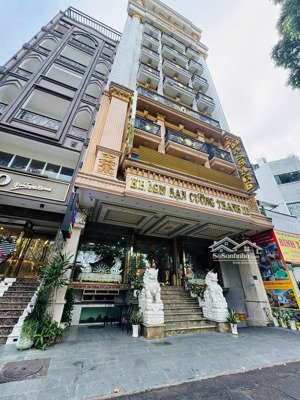 khách sạn khu sân bay - giá rẻ 50 tỷ - mặt tiền cộng hòa, 6x25, hầm 9 tầng, hđt 190 tr/th, 32 phòng