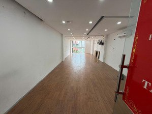 giảm giá shock sàn 80 m2 mặt phố đống đa 11 triệu/tháng 