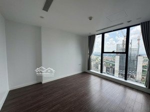 sẵn pass vào luôn căn hộ 3 phòng ngủ 1 ban công sunshine city ciputra