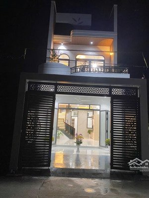 siêu vị trí - hxh đường phạm hùng, mỹ tho. dt: 5x18 có 3pn 2wc giá 2,1 tỷ tl