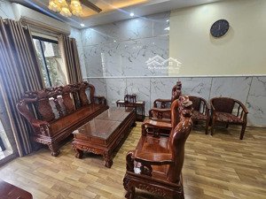 cần cho thuê căn nhà riêng 83m2 gồm 2p ngủ, gần đại sứ quán hàn quốc giá 7tr 