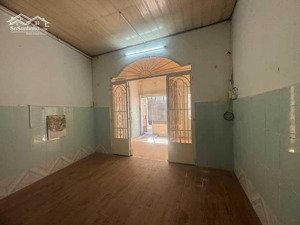 thống nhất - nhà c4, 3.5 tỷ, dt 4x11m - shr không lỗi qh, chủ cần bán nhanh