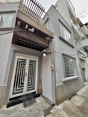 có dòng tiền - giáp quận 3 - trường sa, phú nhuận - cách 1 căn ra mặt tiền - 41m2 (6 x 7.5)