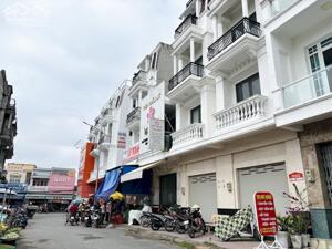 BÁN NHÀ PHỐ MẶT TIỀN TRUNG TÂM CHỢ CÁI VỒN, SỔ HỒNG CÔNG CHỨNG NGAY