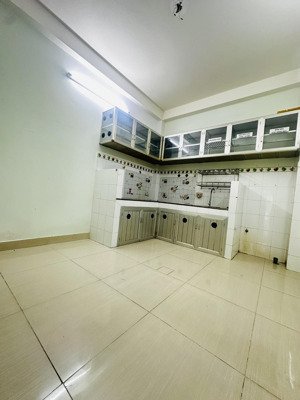 phú nhuận - giáp quận 3 - hẻm 6m - sát mặt tiền giá chào 8.9 tỷ còn thương lượng tốt