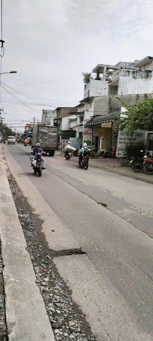 mặt tiền kinh doanh sát aeon tên lửa, diện tích khủng, ngang 5.5x28m, 3 tầng mới đẹp, chỉ 12 tỷ hơn