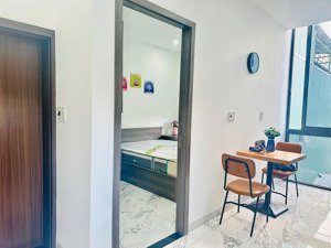 cần bán toà căn hộ 4 tầng - ngay cầu rồng - dòng tiền 45 triệu/ tháng (550 triệu/năm)