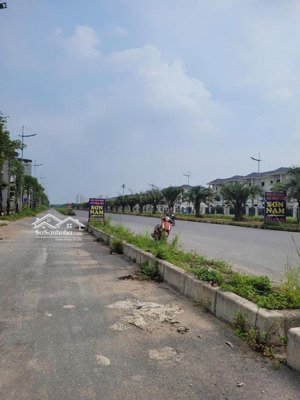 bán gấp đất mặt đường vành đai 3.5 vỉa hè 8m đối diện kđt vườn cam đẹp nhất khu vực 118m 288tr