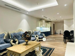 cho thuê căn hộ hoa hậu 3 ngủ tòa landmark full nội thất. liên hệ: 