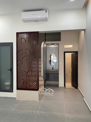 bán gấp nhà mặt tiền p. bến thành quận 1 dt 4,3 x 15m kết cấu 4 tầng nhà mới hđt 70 triệu giá 36 tỷ