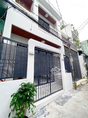 nhà đẹp 2 tầng - 48m - cạnh lê văn quới - ngã tư 4 xã - giá nhỉnh 4 tỷ. 3pn.2vs