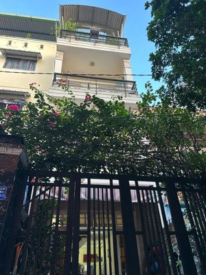 cơ hội hiếm bán nhà hẻm ô tô gò vấp,78m2, 4 tầng 7 phòng, sát chợ gần trường đại học.