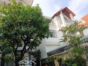 bán gấp biệt thư sân vườn trần não an khánh q2 chỉ 195tr/m