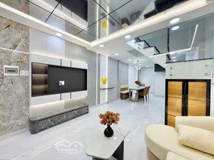 nhà 5 tầng - dt 34m2 - dtsd 190m2 - ngay hoàng văn thụ tb - full nội thất- chỉ nhỉnh 8 tỷ