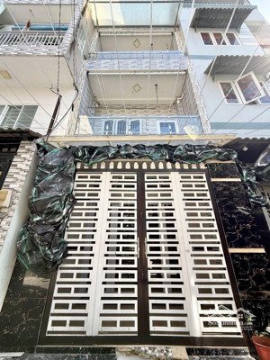 5,55 tỷ nhà 3 tầng phạm văn hai hxh