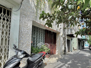 phú nhuận - hẻm 1 trục, gần mặt tiền - 55m2 (3.9 x 16) - 3 phòng ngủ full nội thất