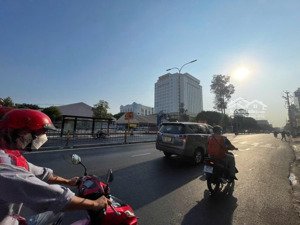 bán nhà mặt tiền đường hoàng văn thụ, phú nhuận dt: 8x18m giá 30 tỷ hđt: 60 triệu/tháng