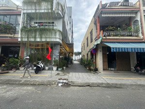 chủ cần tiền - bán nhà mặt phố ngay chợ đêm,và cầu rồng 8,9 tỷ, sơn trà, đà nẵng