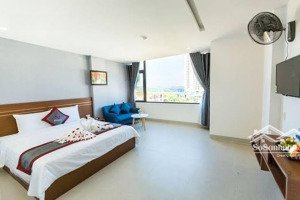 cần bán khách sạn 6 tầng 18 phòng đường 7m5 hà bổng - cách biển chỉ 100m