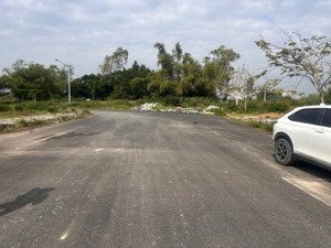 kđt số 4: đường 27m, view công viên, giá hợp lý.