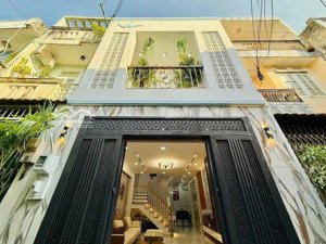 tôi bán nhà đẹp 1 trệt - 1 lầu ở nguyễn thiện thuật - p3 - quận 3 gần chợ bàn cờ. giá 2tỷ890/64,5m2